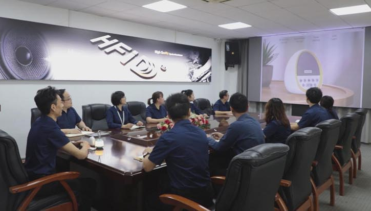 “客户第一，质量至上，人才为本，发展和创新”